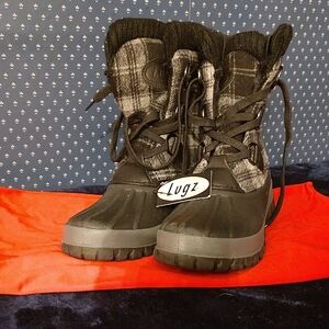 Lugz Kids Black and Gray Boots